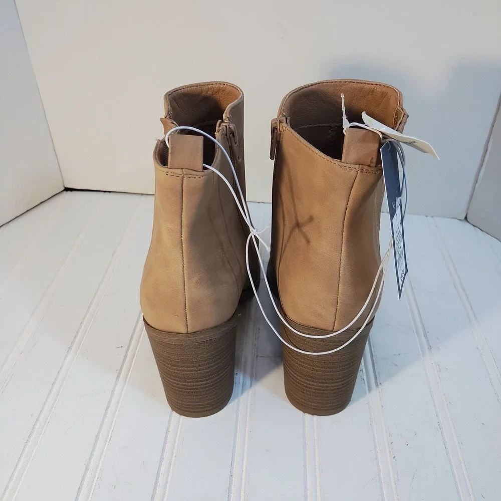 Universal Thread Whitney Ankle Boots Pointed Toe Block Heel Zip Tan Women 11 New